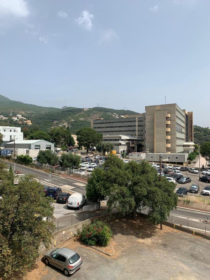 Studio Vue Montagne Avec Parking Gratuit Apartment Bastia  Ngoại thất bức ảnh