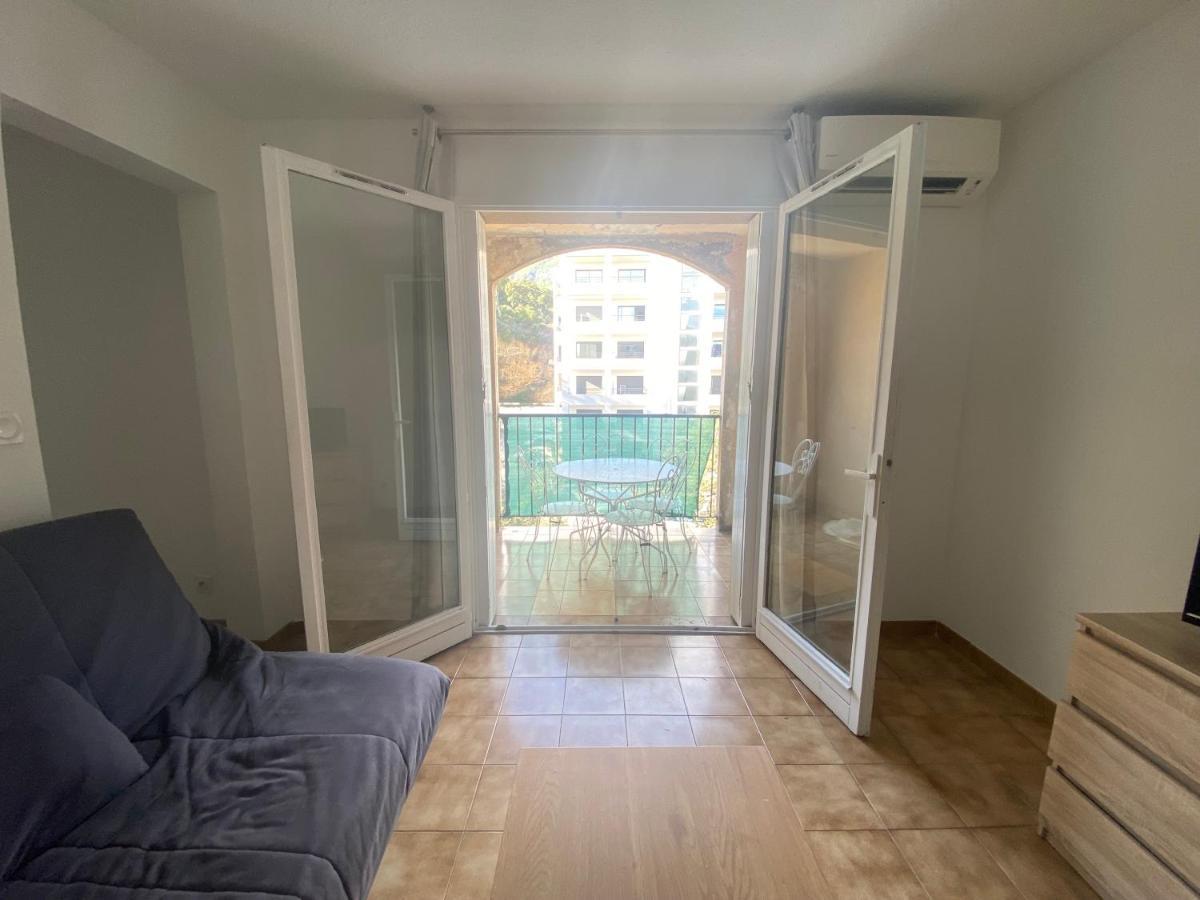 Studio Vue Montagne Avec Parking Gratuit Apartment Bastia  Ngoại thất bức ảnh