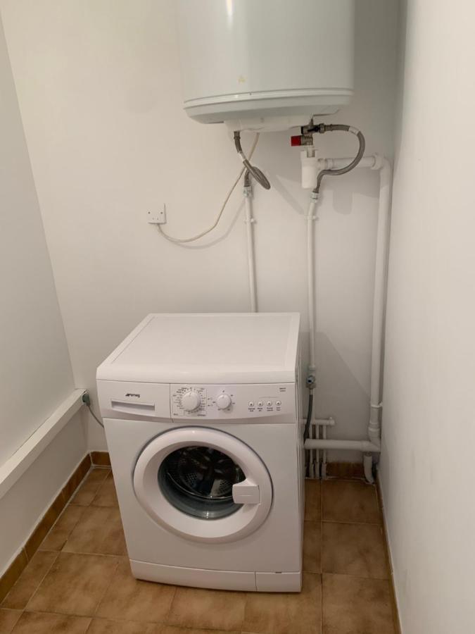 Studio Vue Montagne Avec Parking Gratuit Apartment Bastia  Ngoại thất bức ảnh